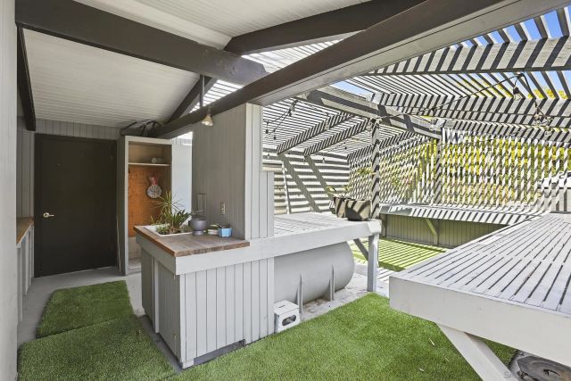 7105 Country Club Dr, La Jolla, CA 92037