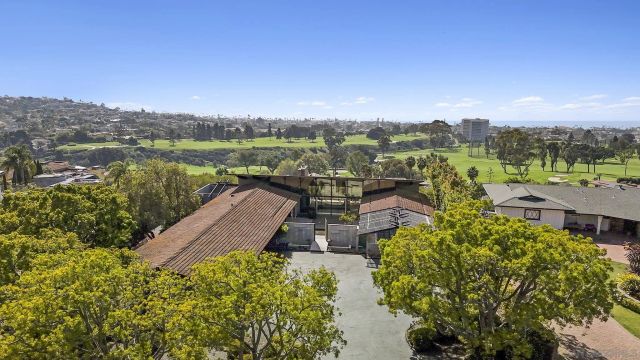 7105 Country Club Dr, La Jolla, CA 92037