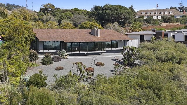 7105 Country Club Dr, La Jolla, CA 92037