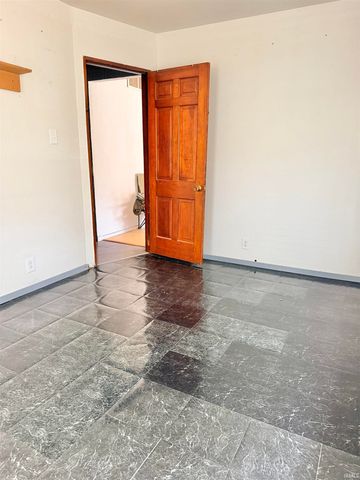 1804 E 25th Street, Muncie, IN 47302