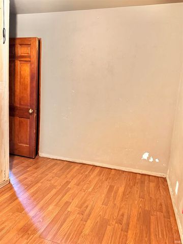 1804 E 25th Street, Muncie, IN 47302