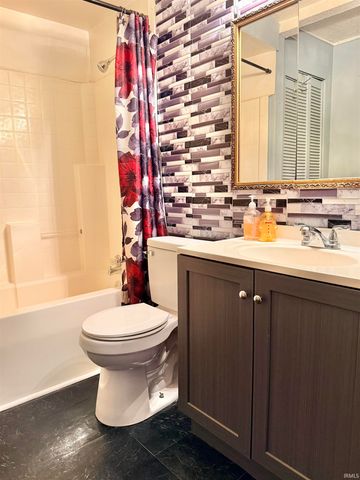1804 E 25th Street, Muncie, IN 47302