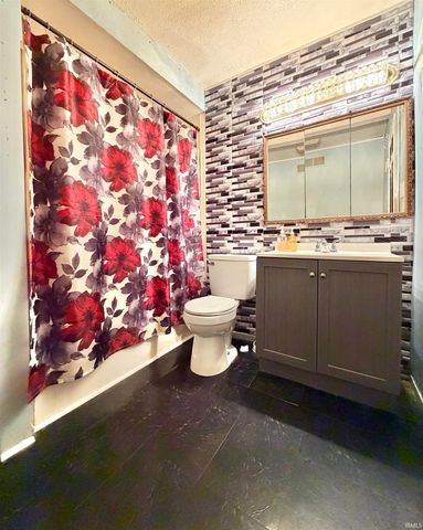 1804 E 25th Street, Muncie, IN 47302
