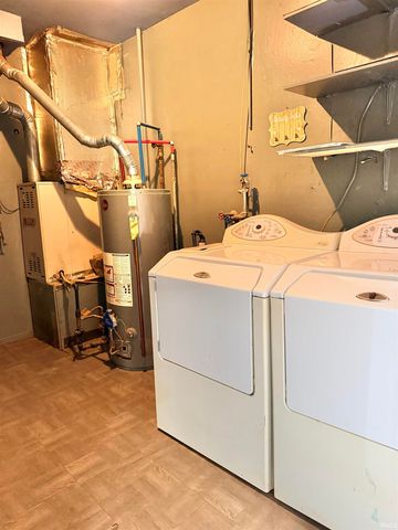 1804 E 25th Street, Muncie, IN 47302