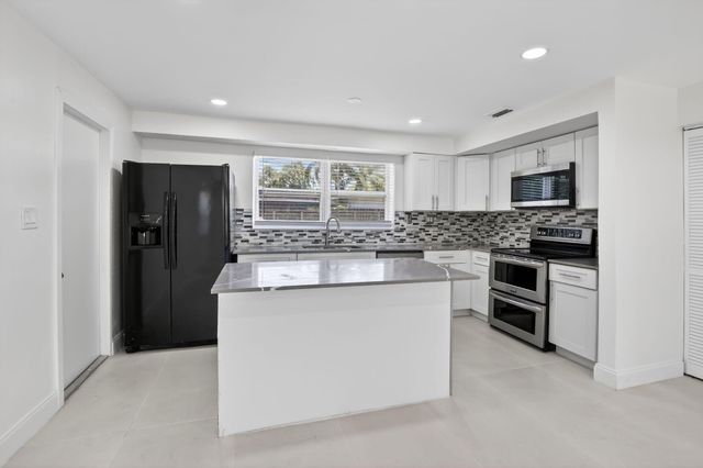 2630 SW 49th Court, Fort Lauderdale, FL 33312