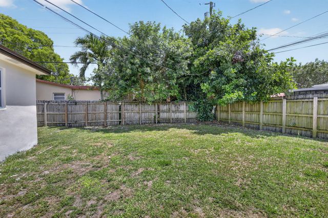 2630 SW 49th Court, Fort Lauderdale, FL 33312