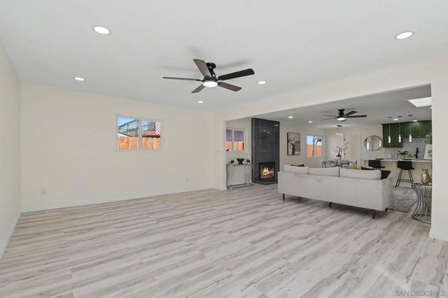 559 Glencrest Dr, San Diego, CA 92139