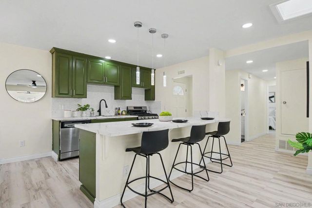 559 Glencrest Dr, San Diego, CA 92139
