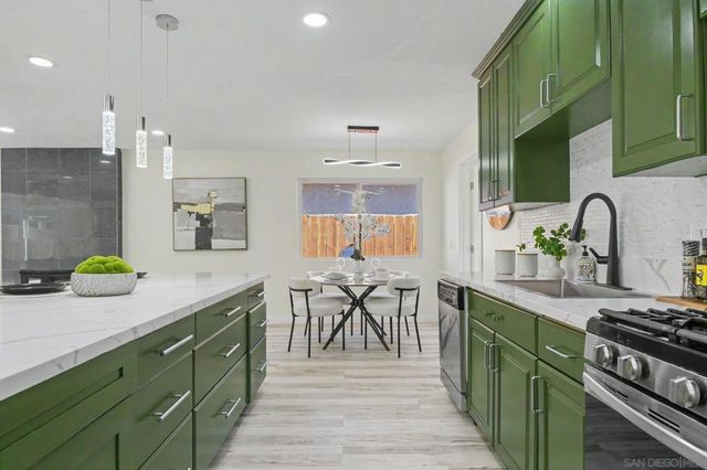 559 Glencrest Dr, San Diego, CA 92139