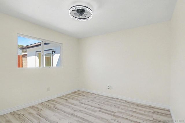 559 Glencrest Dr, San Diego, CA 92139