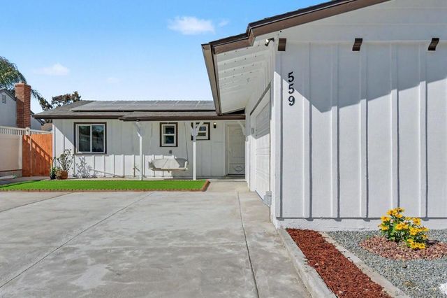 559 Glencrest Dr, San Diego, CA 92139