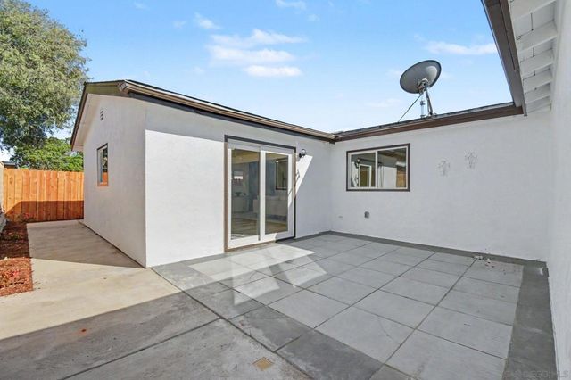 559 Glencrest Dr, San Diego, CA 92139
