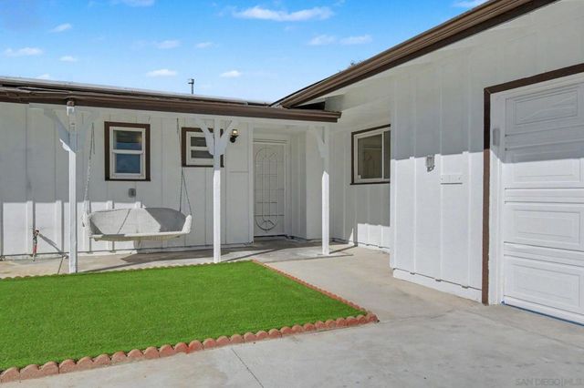 559 Glencrest Dr, San Diego, CA 92139
