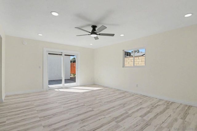 559 Glencrest Dr, San Diego, CA 92139