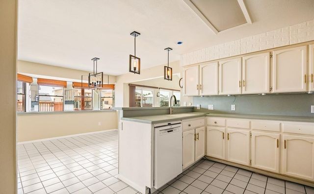 13625 Catamaran Dr, Corpus Christi, TX 78418