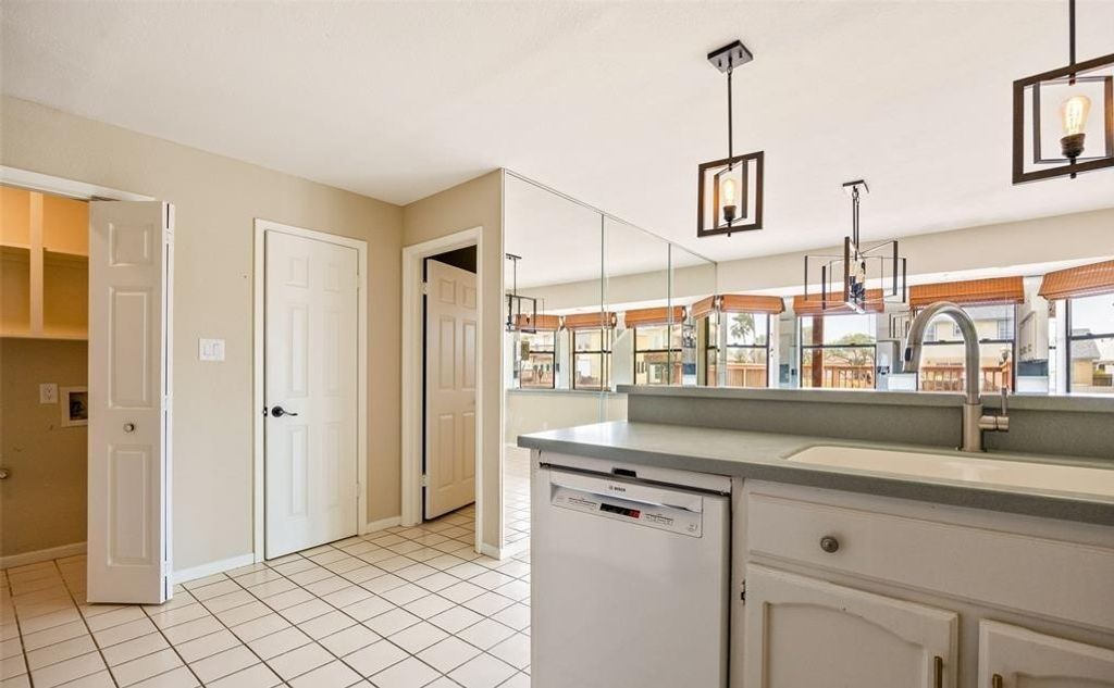 13625 Catamaran Dr, Corpus Christi, TX 78418 — photo 3