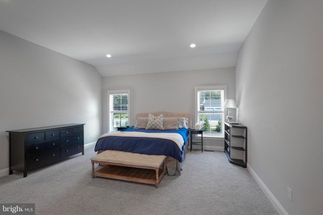 122 SEBASTIAN LN, Plymouth Meeting, PA 19462
