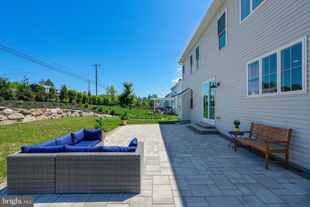 122 SEBASTIAN LN, Plymouth Meeting, PA 19462