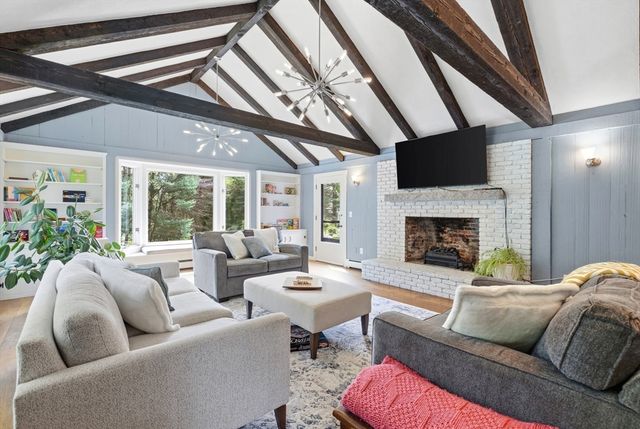 22 Stinson Rd, Andover, MA 01810