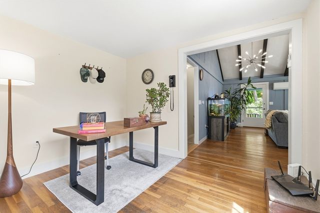 22 Stinson Rd, Andover, MA 01810