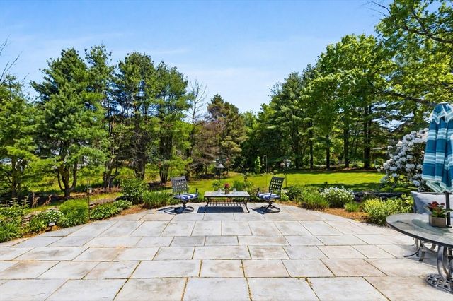 22 Stinson Rd, Andover, MA 01810
