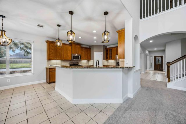 26049 Kingshill Drive, Kingwood, TX 77339