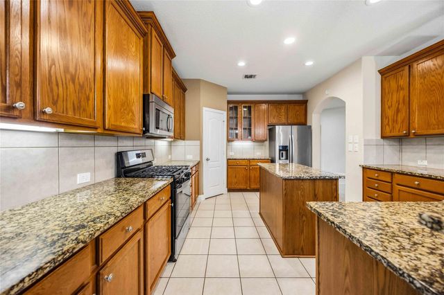 26049 Kingshill Drive, Kingwood, TX 77339