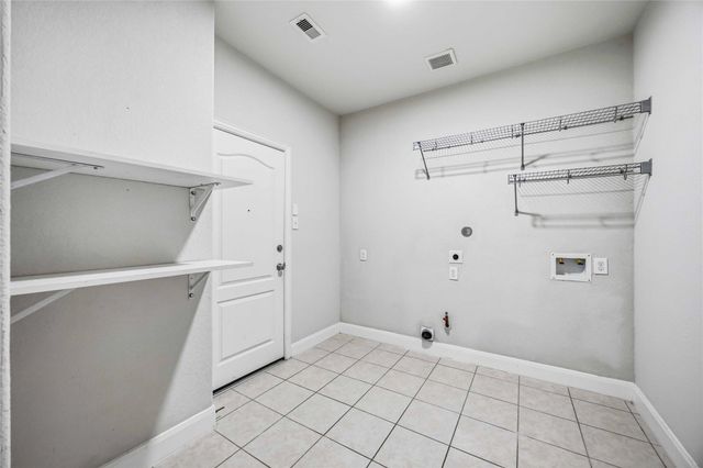 26049 Kingshill Drive, Kingwood, TX 77339