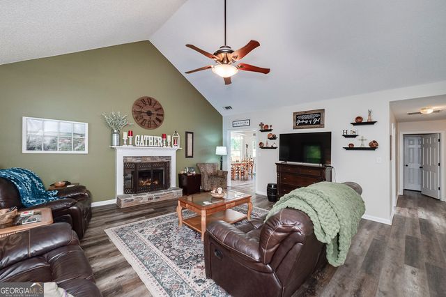 208 Amber Court, Mcdonough, GA 30252