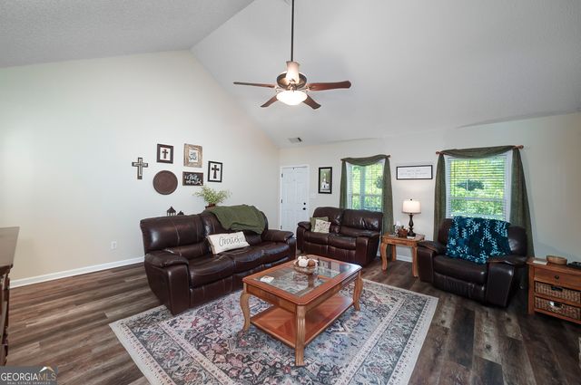 208 Amber Court, Mcdonough, GA 30252