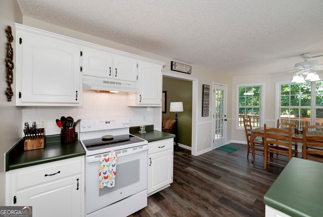 208 Amber Court, Mcdonough, GA 30252
