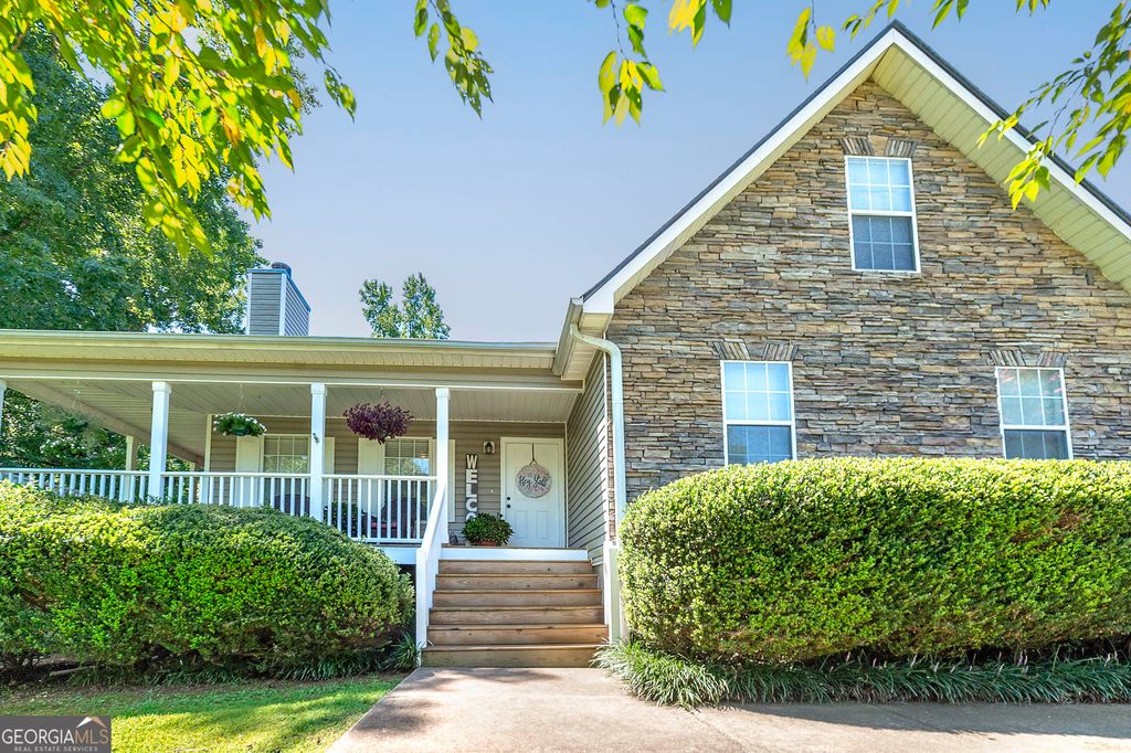 208 Amber Court, Mcdonough, GA 30252