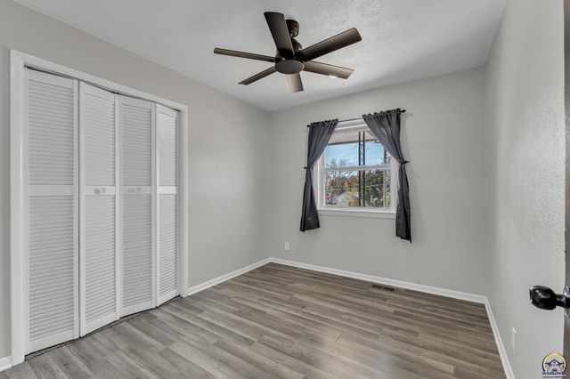 3542 SE Adams St, Topeka, KS 66605