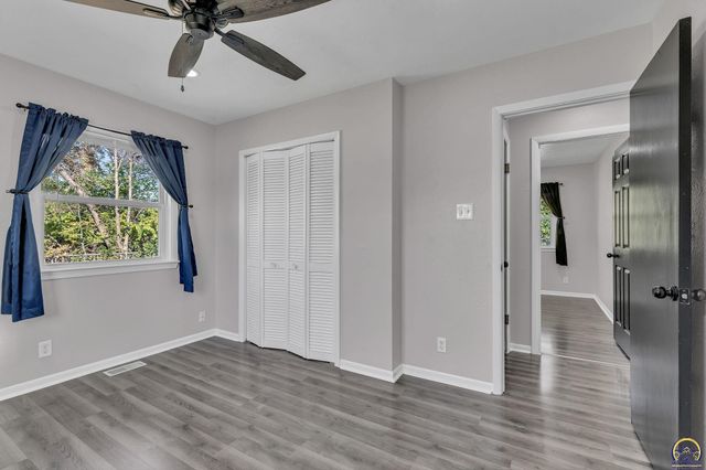 3542 SE Adams St, Topeka, KS 66605