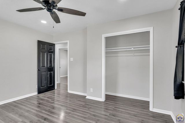 3542 SE Adams St, Topeka, KS 66605