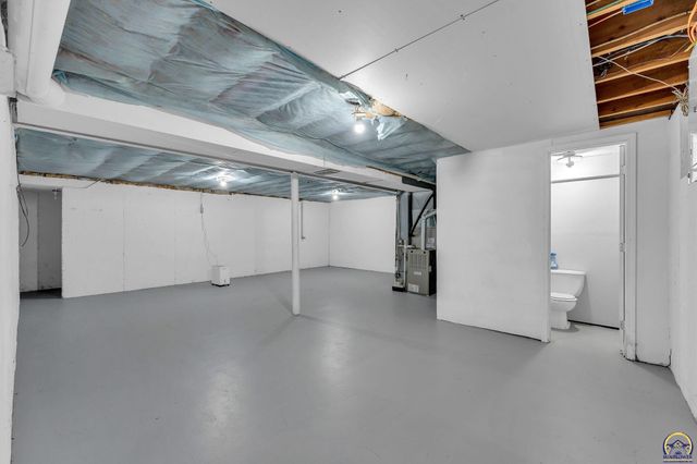 3542 SE Adams St, Topeka, KS 66605