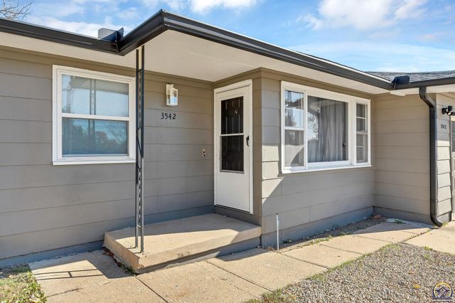 3542 SE Adams St, Topeka, KS 66605