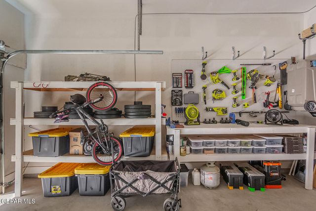 2300 Rory Way, El Paso, TX 79911