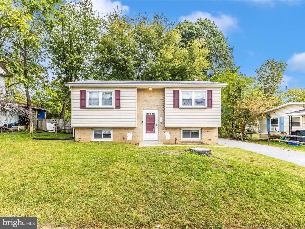16-A ELM ST, Thurmont, MD 21788