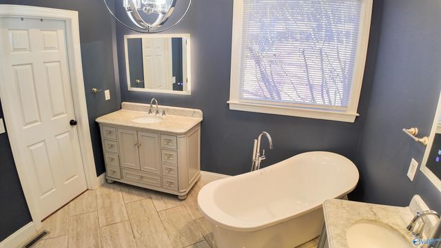 2105 Greenslope Trail, Huntsville, AL 35811