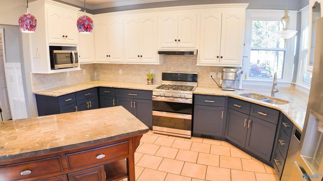 2105 Greenslope Trail, Huntsville, AL 35811
