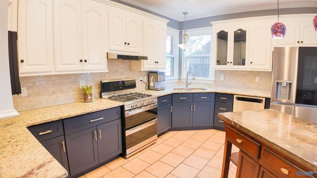 2105 Greenslope Trail, Huntsville, AL 35811