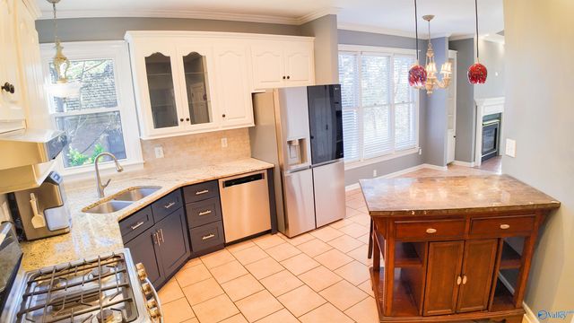 2105 Greenslope Trail, Huntsville, AL 35811