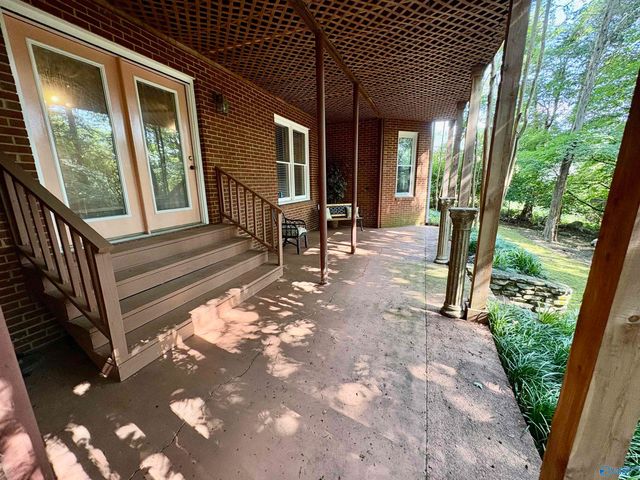 2105 Greenslope Trail, Huntsville, AL 35811