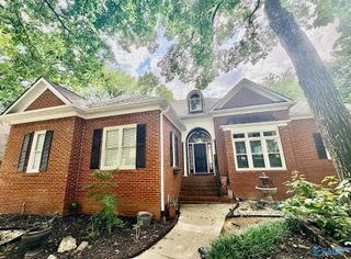 2105 Greenslope Trail, Huntsville, AL 35811