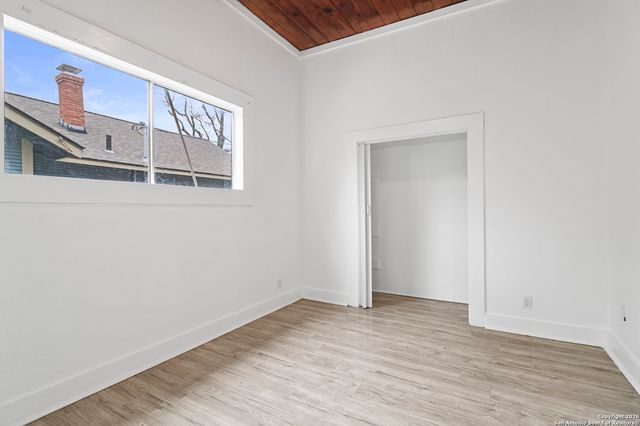 2106 Saunders, San Antonio, TX 78207