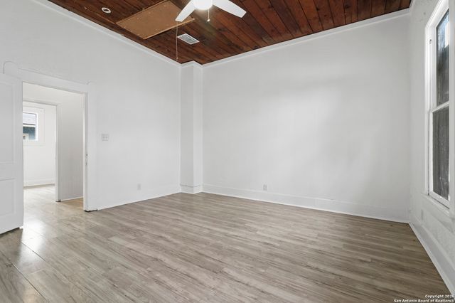 2106 Saunders, San Antonio, TX 78207