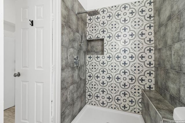 2106 Saunders, San Antonio, TX 78207