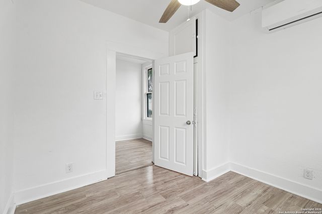 2106 Saunders, San Antonio, TX 78207