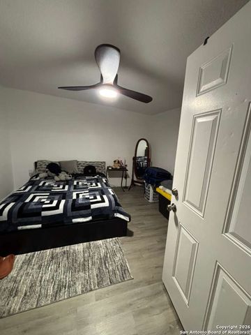 2106 Saunders, San Antonio, TX 78207